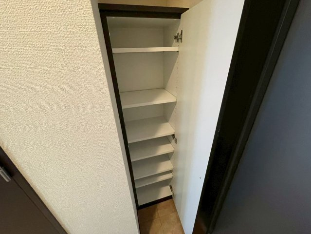 インペリアル靭本町の収納
