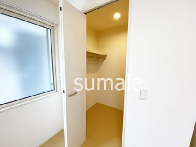 ブライト　Aの収納|使いやすいウォークインクローゼット☆