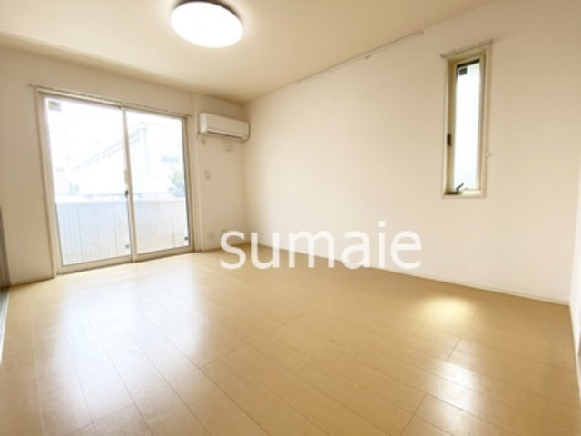 ブライト　Aの居間・リビング|人気の角部屋！