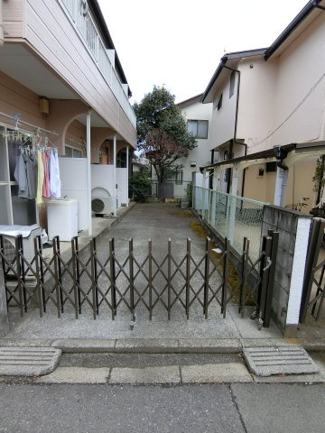 【駐車場】 | サンアマノ小平 | 敷地内駐車場あり。