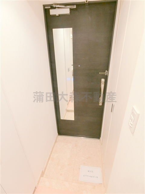 ドゥーエ蒲田の玄関