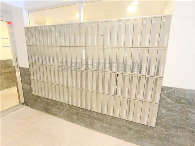 ドゥーエ蒲田のエントランス