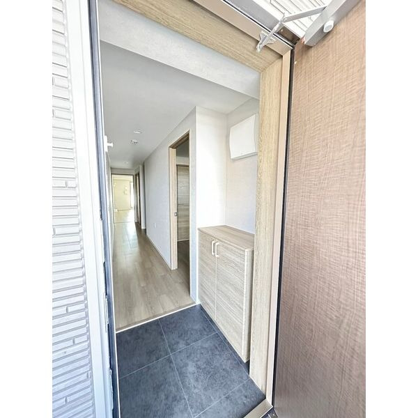 プルミエールK　岡崎市福岡町の玄関