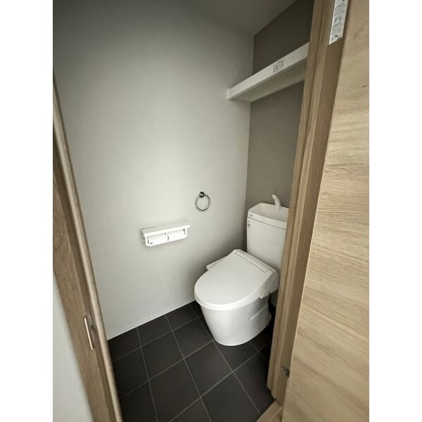 プルミエールK　岡崎市福岡町のトイレ