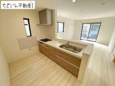 【キッチン】 | 行田市門井町3丁目　中古住宅   | 現地(2026年2月撮影)
