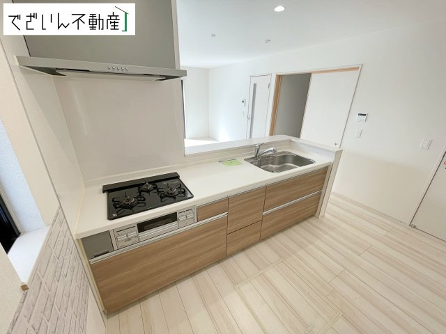 【キッチン】 | 行田市門井町3丁目　中古住宅   | 現地(2026年2月撮影)