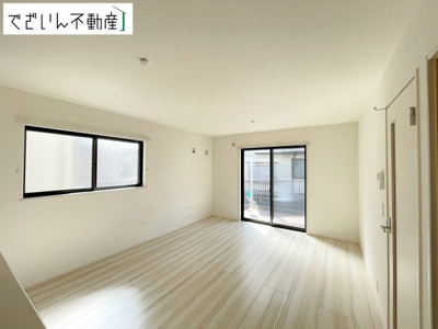 【居間・リビング】 | 行田市門井町3丁目　中古住宅   | 現地(2026年2月撮影)