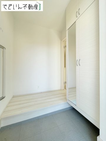 【玄関】 | 行田市門井町3丁目　中古住宅   | 現地(2026年2月撮影)