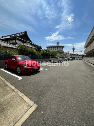 サンテラス吹上の駐車場