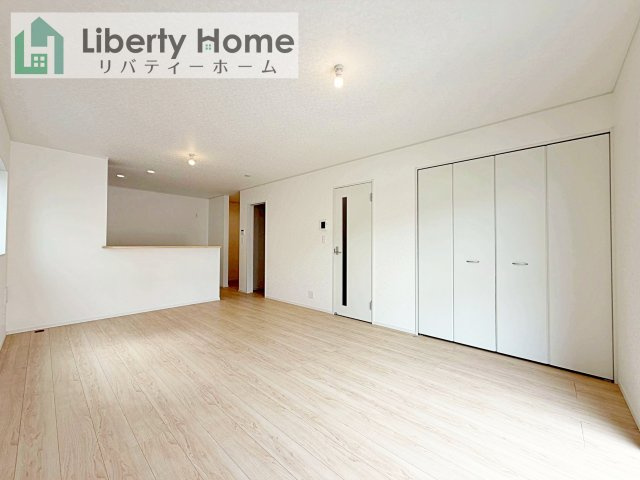 つくば市観音台第15　新築戸建の居間・リビング