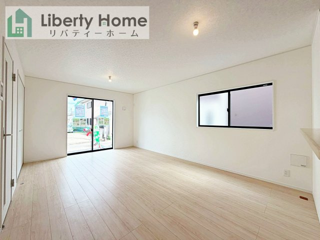 つくば市観音台第15　新築戸建の居間・リビング