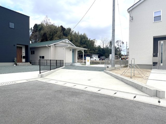 合志市合生中古一戸建の駐車場