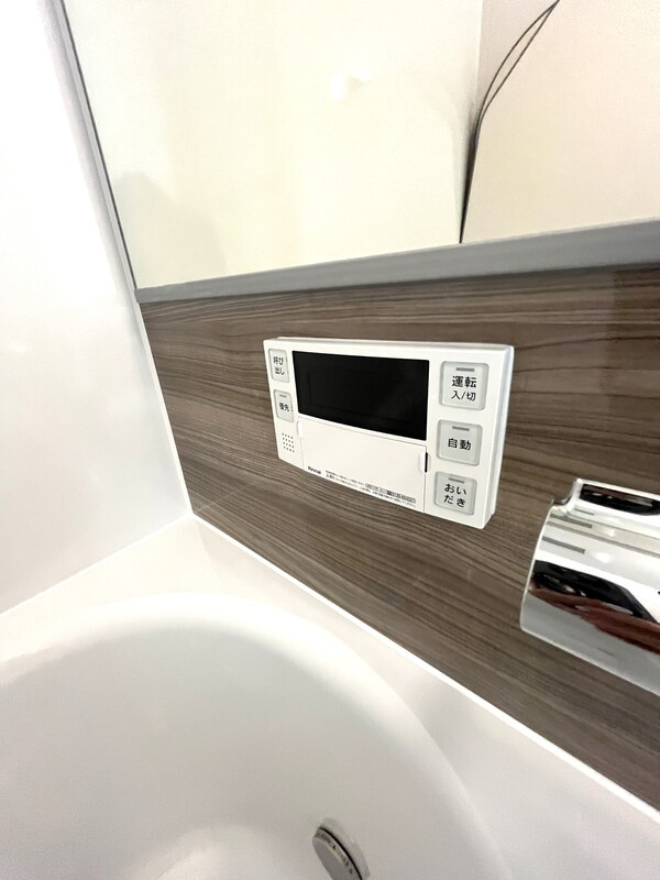 追い炊きと自動「お風呂が沸きました」あり