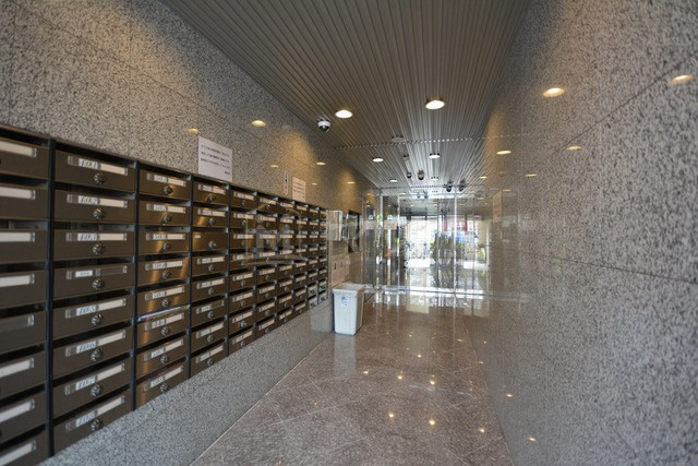 シティライフエステート難波南のロビー