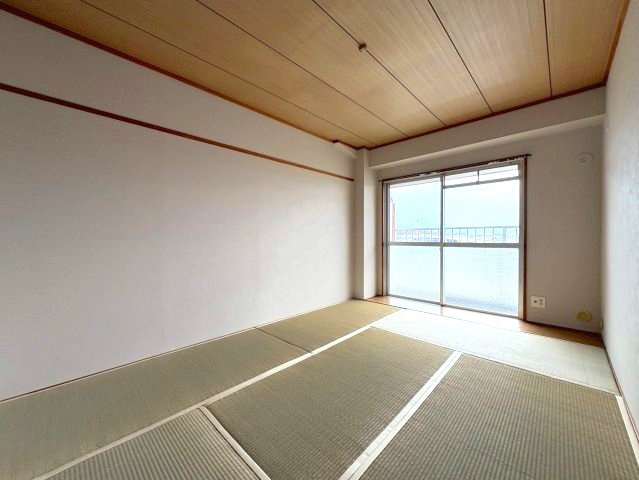 コートSUの寝室