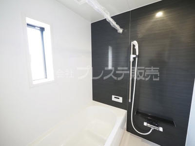 【浴室】 | 奈良市杏町の新築一戸建 全２区画 | 現地写真（A３－２号地浴室）浴室暖房乾燥機を標準装備！