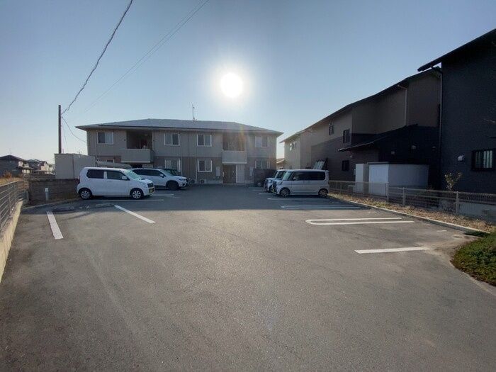 サクラハイムの駐車場