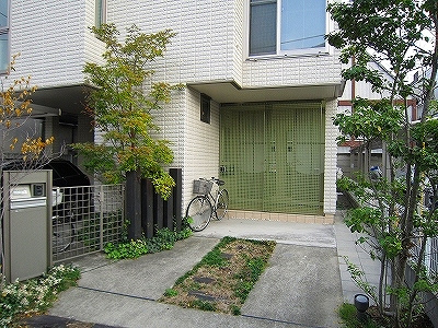 AURORAのエントランス