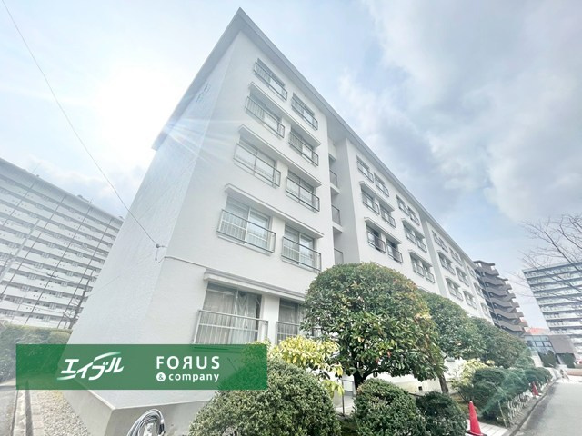 【外観】 | 千里竹見台団地A4棟 | 物件を比較検討したいお客様には、「物件比較見学プラン」をご用意しております。こちらの物件だけでなく、お客様の希望に沿った物件を、いくつかまとめてご案内させて頂きます。