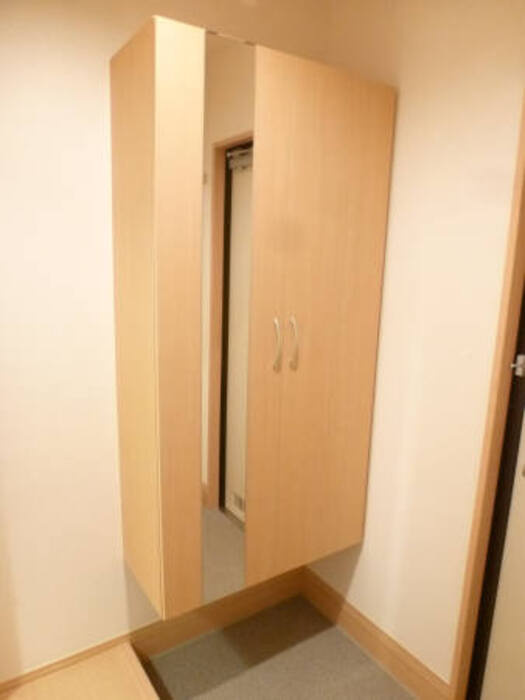 デュオ　C 棟の玄関