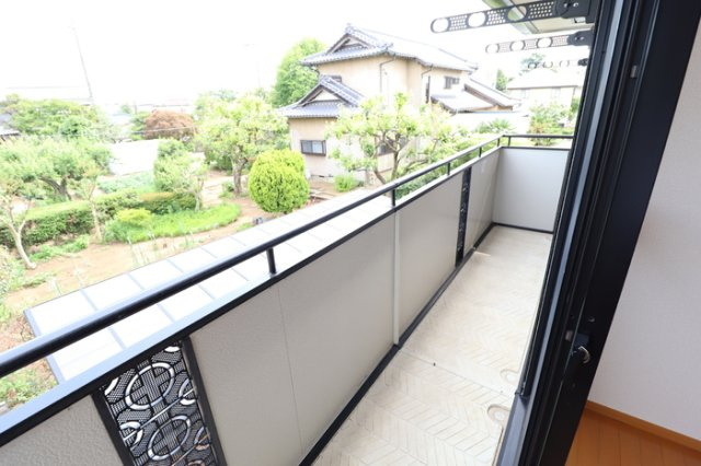 デュオ　C 棟のバルコニー