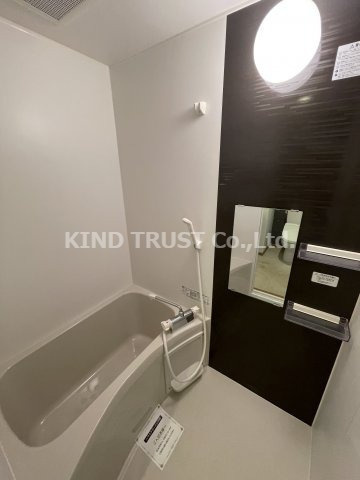 ドゥエリング梅田の浴室|落ち着いた空間のお風呂です