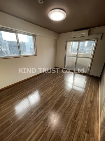 ドゥエリング梅田の居間・リビング|ゆったり過ごせるリビングです