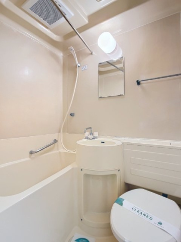 ハイタウン明大前の浴室