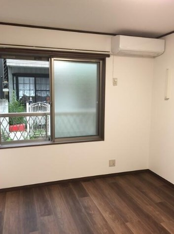 プレオネの居間・リビング