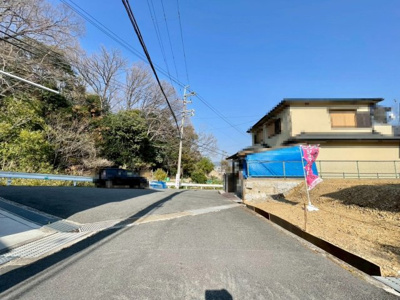 【前面道路含む現地写真】 | 高槻市南平台1丁目　建築条件付売土地