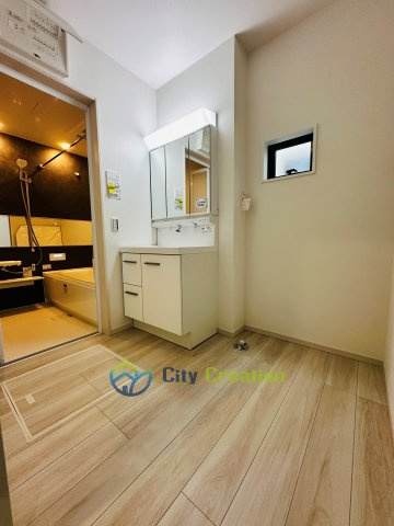 藤沢市羽鳥2丁目 新築戸建全2棟 1号棟の独立洗面台