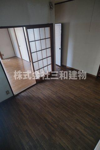 ホワイトヒルの居間・リビング