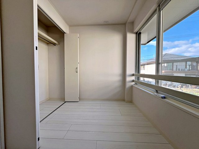 福島市南向台1丁目　中古戸建の洋室|4.4帖の洋室はコンパクトなので空調効率が高く過ごしやすいプライベートルーム！