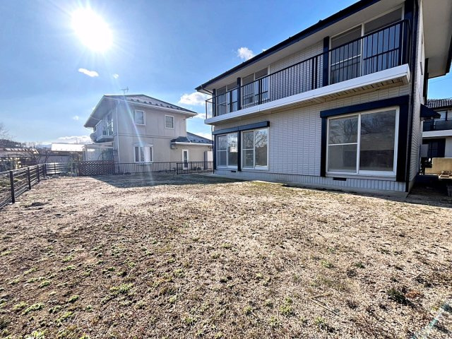 福島市南向台1丁目　中古戸建の庭|広々としたお庭付きです！家庭菜園やお子様の遊び場などに◎
