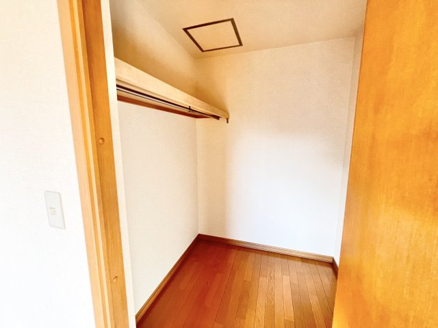 Royal Garden 400&16 の収納|※別部屋参考写真