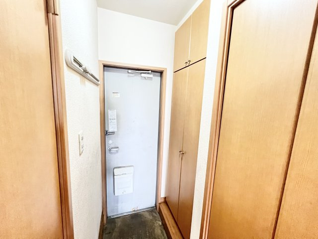 Royal Garden 400&16 の玄関|※別部屋参考写真