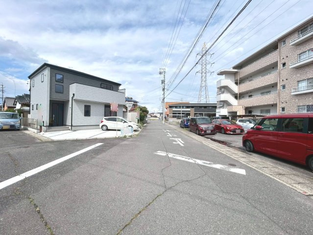 リーブルガーデン　一宮市森本五丁目　全１区画分譲の前面道路含む現地写真|■前面道路　■ヤマダ不動産　株式会社リライフ　
■夢のマイホーム購入をフルサポートします！