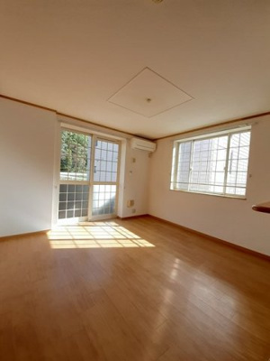 【居間・リビング】 | パルシード明神 | リビングです