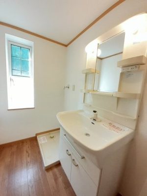 【洗面所】 | パルシード明神 | ゆったりとスペースのある洗面所