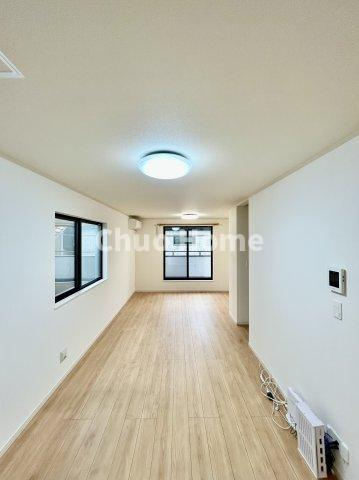 江戸川区北小岩6丁目中古住宅の居間・リビング|リビングダイニング