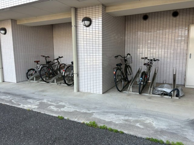 【その他共用部分】 | フローレンスAKISHIMA | 駐輪場