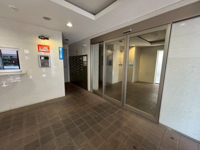 【エントランス】 | フローレンスAKISHIMA | オートロック