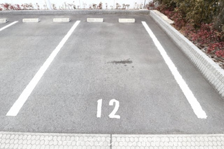 【駐車場】