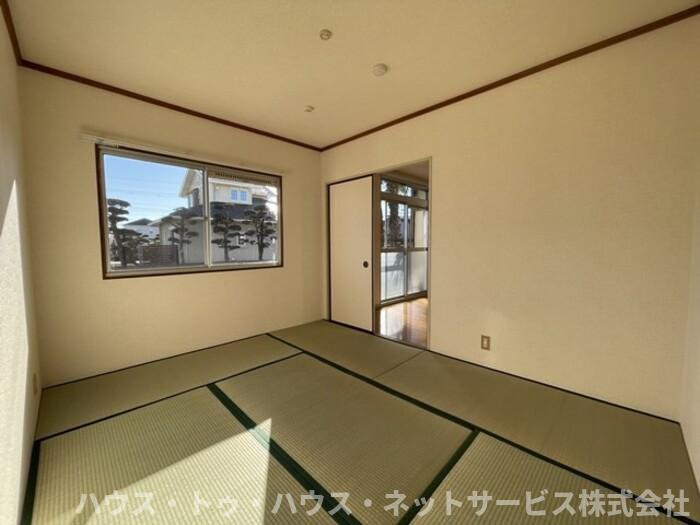 神取ハイツの和室