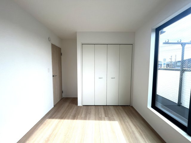 青葉区荏田西 新築分譲住宅の洋室