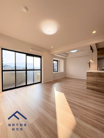 サンリヤン博多南の居間・リビング