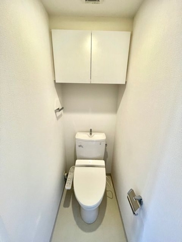 新品家具付きマンション中落合3(KaGood東京)のトイレ