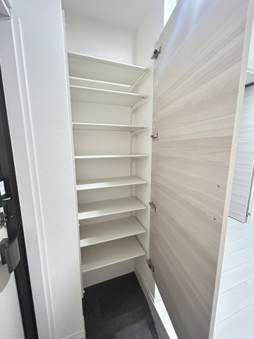 クラシスト南塚口の収納|小物を収納するのに便利です