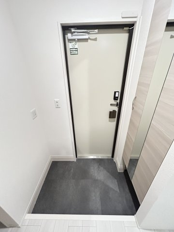 クラシスト南塚口の玄関|明るい玄関です