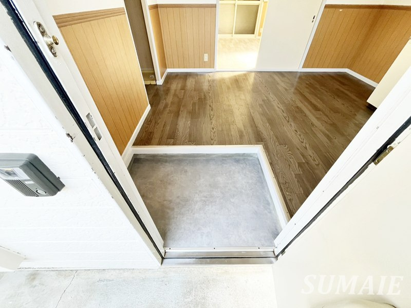 フローリスハイムＢの玄関